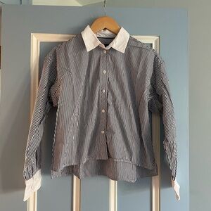 NWOT cropped button-down shirt